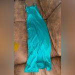 ASOS DESIGN cowl neck satin maxi dress in jewel green Photo 6