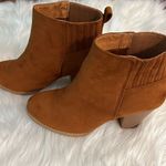 Nature Breeze Women’s New Faux Suede Chunky Heel Bootie -Tan Size 8.5 Photo 3