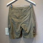REI Women’s Cargo Hiking Shorts Khaki Size 2 Tan Photo 5