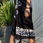 Black and White Patterned Sarong Size 0 Photo 3