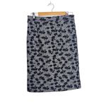 41 Hawthorn NWT Stitch Fix Black White Floral Camellia Knit Pencil Skirt Gray Size M Photo 3