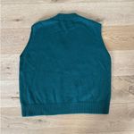 L'Academie L’Academie - Oversized Sweater Vest in Collegiate Green Photo 2