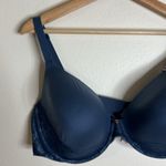 Victoria's Secret Victoria’s Secret body by Victoria lined perfect coverage bra size 44D Photo 1