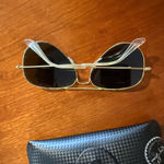 Ray-Ban Aviator  Women’s Sunglasses Gold Frame Black Lenses Polarized Photo 1