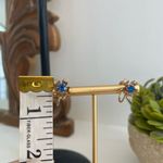 Vintage Gold Tone Blue Rhinestone Delicate Flower Earrings Screw Back Photo 3