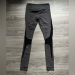 Alo Yoga Gray Black Mesh Stirrup Active Pilates Workout Exercise Leggings Size M Photo 1
