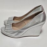 Manhattan Collection Silver Metallic Peep Toe Wedge Heels Size 8 Photo 3