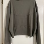 Apana Amazon Grey Longsleeve Photo 1