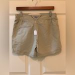 Columbia Performance Fishing Gear Women's Tan Shorts. Size Photo 2