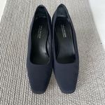 Vtg Villager Liz Claiborne Navy Blue Fabric Block Heel Square Toe Pumps Sz 9.5 Photo 4