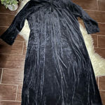 Cabernet full length navy blue Velour front zip lounge coat sz Large Photo 0