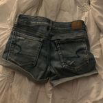American Eagle Mid Rise Short Photo 1