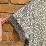 Tahari  Floral Lace Sleeve Top Womens XL Gray White Short Sleeve Blouse‎ T-Shirt Photo 2