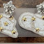 Cowboy Hat White Beaded Earrings. Photo 1