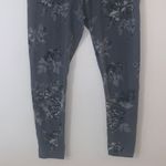 Mix It Gray Floral Leggings Elastic Waist Photo 2