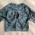 Gymshark Camo Adapt Crop Top in Obsidian Green Photo 4