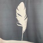 Feather Contrast Color block Short Sleeve V Photo 3