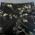 Victoria's Secret Victoria's Sport Black Floral Capri Leggings Tropical Size Medium EUC #5016 Photo 2