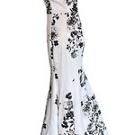 B. Smart  Vintage Prom Gown With Crinoline Photo 7