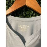 Arc'teryx Kadem Long Sleeve Henley Hiking Outdoor Shirt Women's XS Baby Blue Photo 1