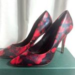 Charles David CHARLES By  Stiletto Heels Sz 7M  Black/Red Roses Minor Peeling Photo 0
