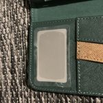 Habitu Selene Crossbody Wallet iPhone 11/XR Case Green Photo 4