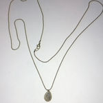 Brass Gold Tone Lightweight Teardrop Pendant Necklace Photo 1