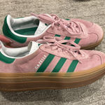 Adidas pink gazelle Photo 0
