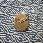 Vintage Acrylic Floral Porcelain White Yellow DaisyFlower Brooch Gold Frame Oval Photo 1