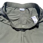 Columbia Women’s “Sandy River” Green Belted Cargo Short size large Photo 3