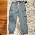 Wild Fable NWT Light Wash High-Rise Jogger Jeans Size Small Photo 3