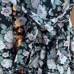 Fast Fashion Amazon Floral dress size large, comes with belt Black Photo 4