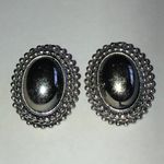 Elegant Vintage Silver Tone Metallic Gray Oval Clip On Earrings Photo 2