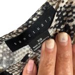 Sanctuary  Black & White Snakeskin Print Sleeveless Blouse Women Sz XS Photo 7