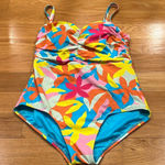 Lands' End Lands’ End women’s one piece floral swim suit size 8 . Photo 0
