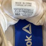 Reebok  Run.r 96 Sneakers in White Photo 8