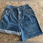 Chic jeans vintage denim shorts Blue Size 8 Photo 5