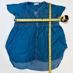 Knox Rose XS Blouse Short Flutter Sleeve Smocked V Neck Blue Chambray Size L Photo 3