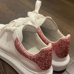 Alexander McQueen Women's Oversized Sneaker in white pink glitter Photo 2