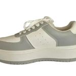 Madden Girl NWOT Women’s Natalie Ledge Platform Sneakers Gray and White Size 8.5 Photo 2