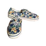 Mad love  Kendra Lace-up Canvas Sneakers Tropical Print Photo 4