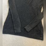 American Eagle  gray v-neck sweater size XS Photo 4
