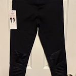 Alo Yoga  Black Leggings with Textured Panels Photo 0