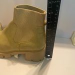 Madden Girl Holler Women’s Boots Size 8.5 Slip On Sock Top Beige/Light Tan Photo 4