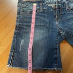 Guess  slightly distressed jeans shorts with raw hem Photo 10