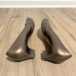 Salvatore Ferragamo  Vintage Block Heel Pump Bronze Metallic Size 8.5 AAA‎ Photo 3