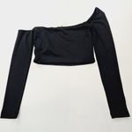 superdown Robyn Top in Black Small Photo 10