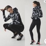 Lululemon  Scuba Hoodie III in Static Mist White Black, Sz 6 Photo 1