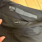 Victoria's Secret VICTORIA SPORT /  Mesh Detail Crop Leggings Yoga Pants- size XS Photo 4