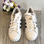 Adidas Originals Superstar Sneaker White/ Black Women Size 5.5 Photo 2